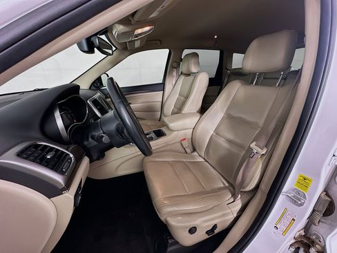 Used 2018 Jeep Grand Cherokee Limited image 13