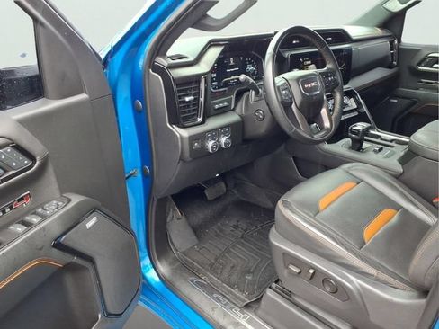 Used 2023 GMC Sierra 1500 AT4 w/ Technology Package AWD/4WD image 10