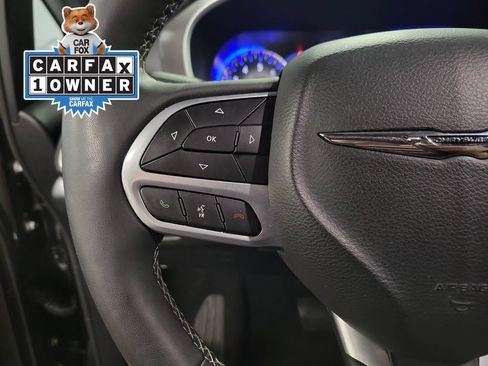 Used 2025 Chrysler Pacifica Select FWD image 25