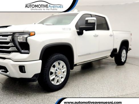 Used 2024 Chevrolet Silverado 2500 High Country w/ High Country Premium Package image 1