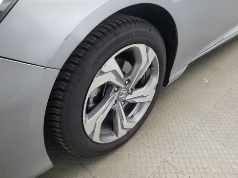 Used 2019 Honda Accord EX image 31