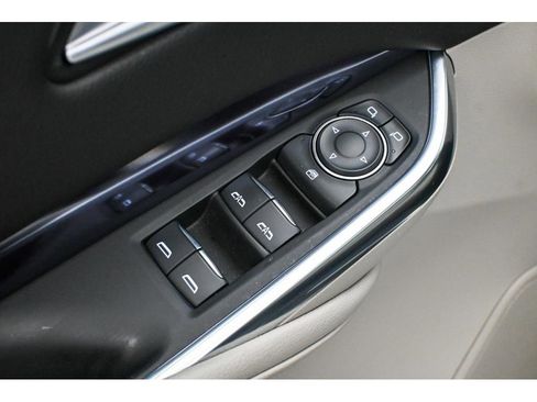 Certified 2023 Cadillac XT4 Luxury w/ Cold Weather Package image 15