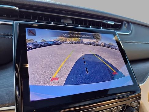 New 2025 Jeep Grand Cherokee L Limited image 6