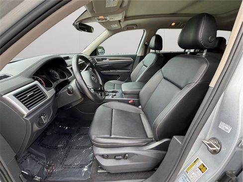 Used 2019 Volkswagen Atlas SE w/ Towing Package image 2