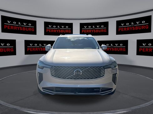 New 2026 Volvo XC90 B5 Plus w/ Protection Package image 3