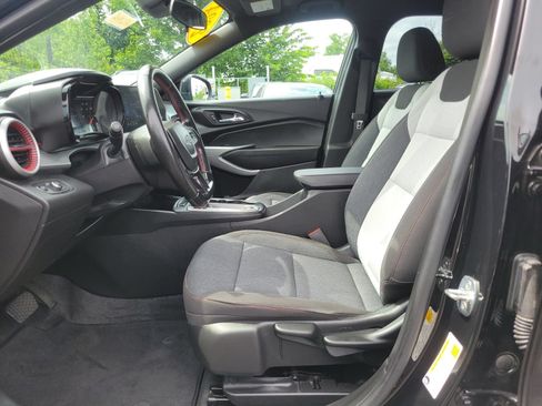 Used 2024 Chevrolet Trax RS FWD image 20