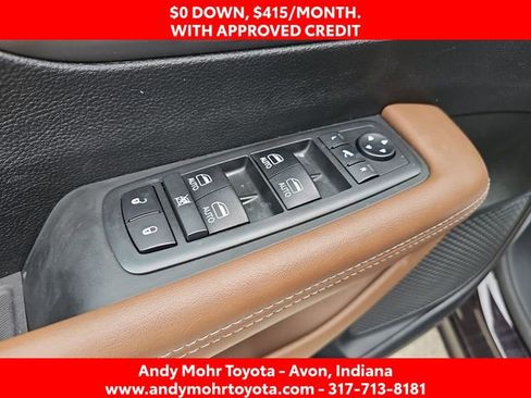 Used 2018 Chrysler Pacifica Limited w/ Advanced Safetytec Group FWD image 12