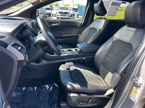 Used 2022 Ford Edge ST-Line w/ Class II Trailer Tow Package AWD/4WD image 8