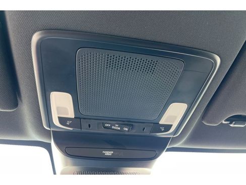 Certified 2025 Honda HR-V Sport image 23