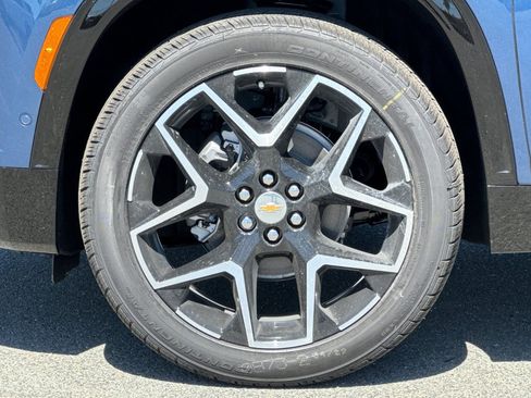 New 2026 Chevrolet Traverse High Country w/ LPO, Floor Liner Package AWD/4WD image 35