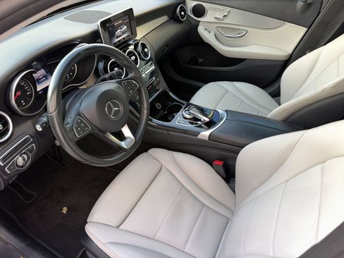 Used 2016 Mercedes-Benz C 300 4MATIC Sedan image 4