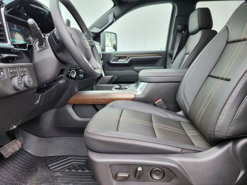 New 2026 Chevrolet Silverado 2500 High Country w/ Midnight Edition AWD/4WD image 16
