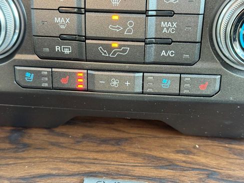 Used 2018 Ford F150 Lariat w/ Equipment Group 502A Luxury image 19