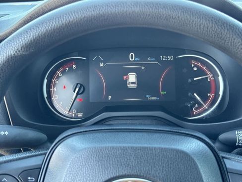 Used 2023 Toyota RAV4 XLE image 31