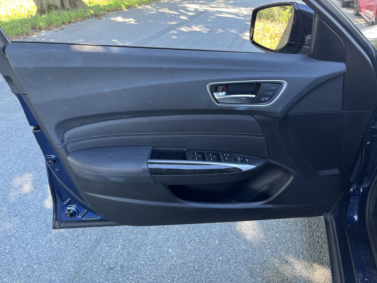 Used 2020 Acura TLX FWD image 3