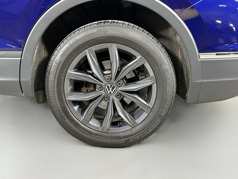 Certified 2023 Volkswagen Tiguan SE image 28