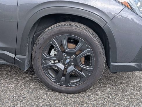 Certified 2025 Subaru Ascent Bronze Edition w/ Onyx Package AWD/4WD image 10