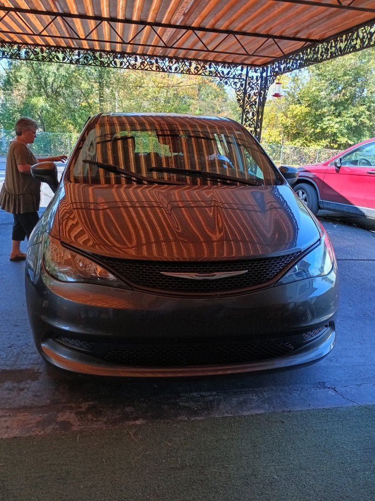 Used 2023 Chrysler Voyager LX FWD image 7