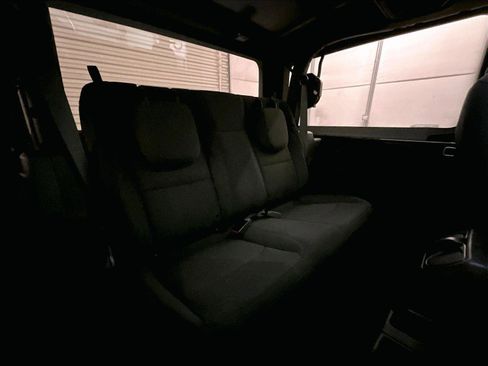 Used 2018 Jeep Wrangler Sport AWD/4WD image 26