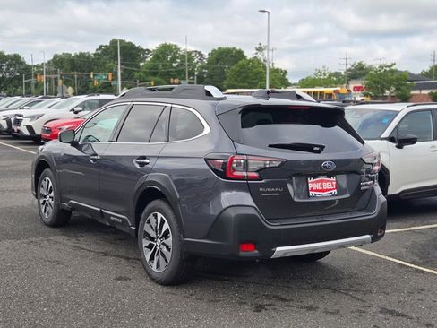 Used 2025 Subaru Outback Touring XT image 10