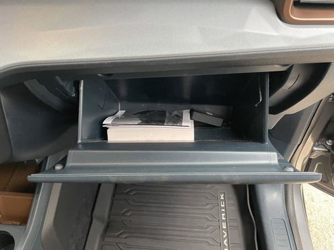 Used 2023 Ford Maverick Lariat w/ Lariat Luxury Package image 27