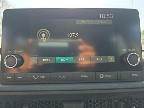 Used 2023 Honda CR-V LX image 23