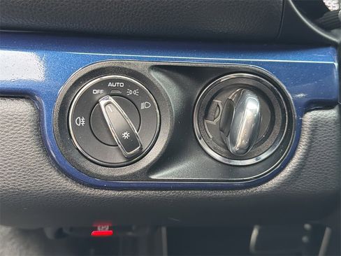 Used 2018 Porsche 718 Cayman image 25