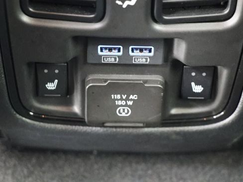 Used 2024 Dodge Durango GT AWD/4WD image 12