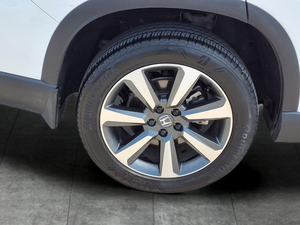 Used 2024 Honda Pilot Elite image 9