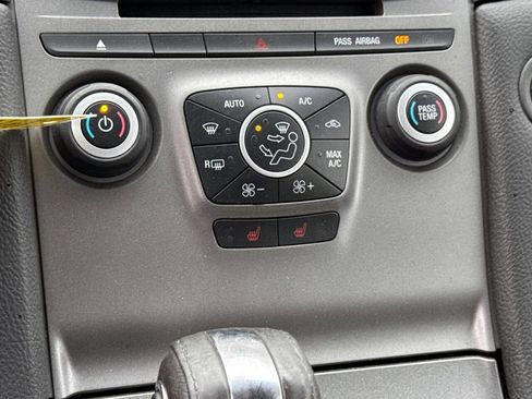 Used 2015 Ford Taurus SEL AWD/4WD image 22