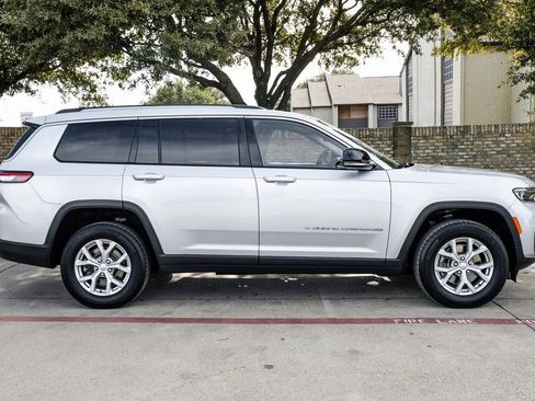 Used 2023 Jeep Grand Cherokee L Limited image 14