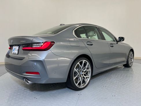 Used 2025 BMW 330i xDrive Sedan AWD/4WD image 8
