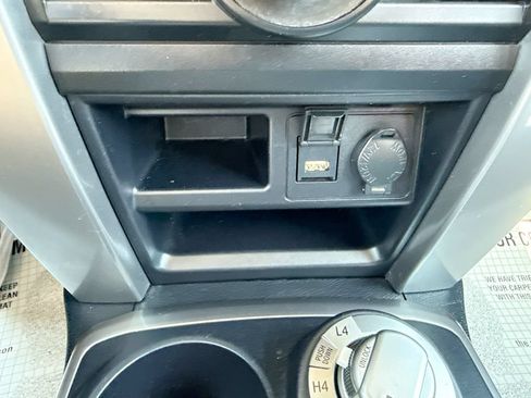 Used 2021 Toyota 4Runner SR5 AWD/4WD image 29