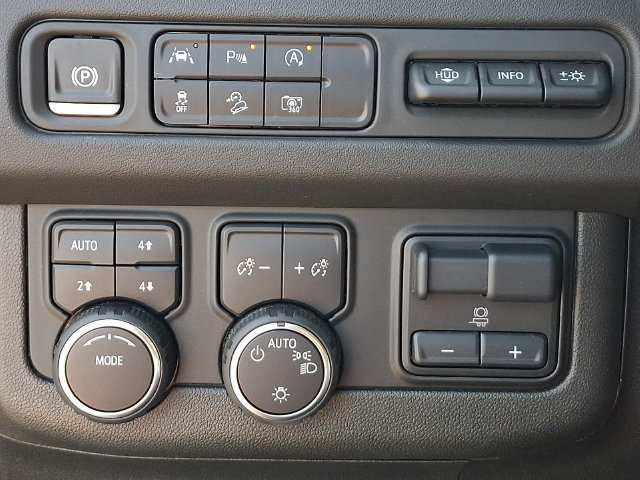 Used 2024 Chevrolet Tahoe High Country w/ Premium Package AWD/4WD image 9