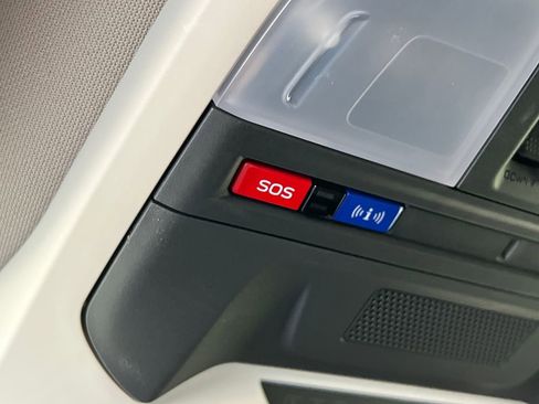 Certified 2024 Subaru Crosstrek 2.0i Premium AWD/4WD image 38