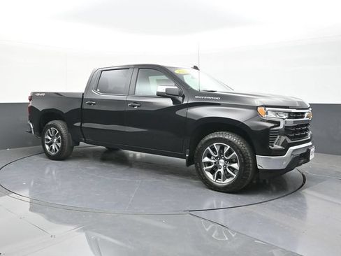 Used 2023 Chevrolet Silverado 1500 LT AWD/4WD image 18