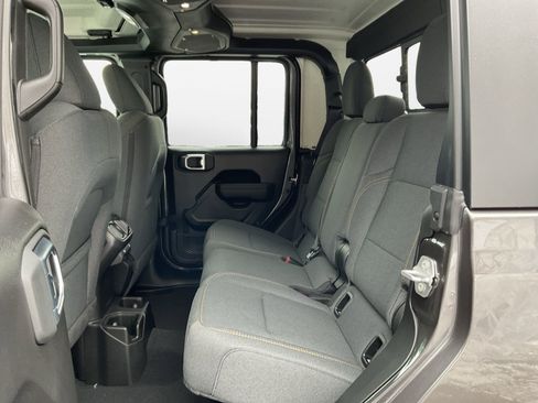 New 2026 Jeep Gladiator Sport AWD/4WD image 13