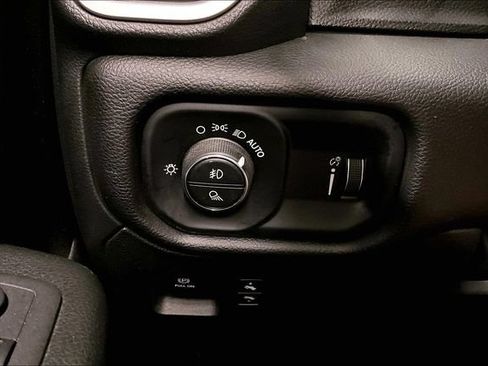 Used 2023 RAM 1500 Big Horn AWD/4WD image 37