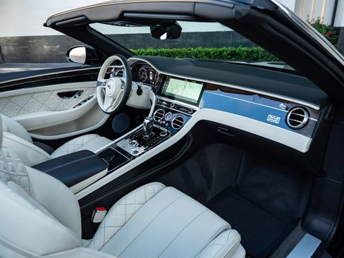 Used 2020 Bentley Continental GT AWD/4WD image 2
