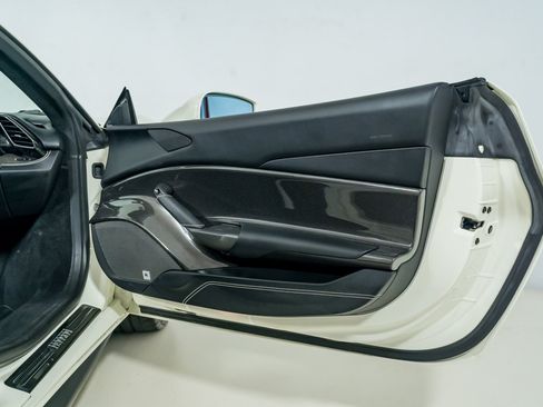 Used 2018 Ferrari 488 Spider RWD image 35