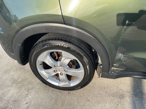 Used 2016 Honda HR-V EX image 11