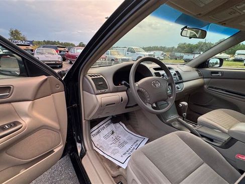 Used 2005 Toyota Camry LE FWD image 31