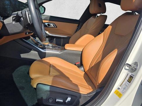 Used 2023 BMW 330i Sedan w/ Convenience Package image 15