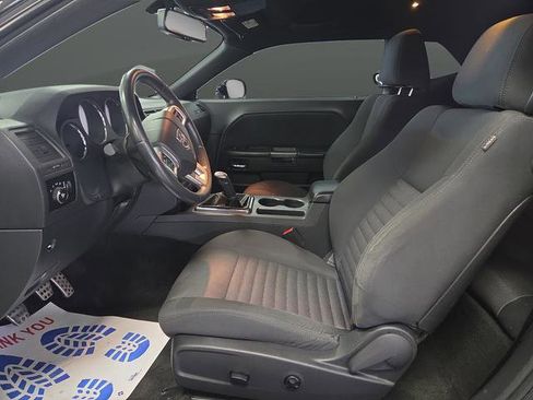 Used 2012 Dodge Challenger R/T image 4