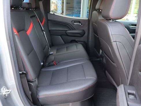 Used 2023 Chevrolet Colorado Z71 w/ Z71 Convenience Package 2 AWD/4WD image 24