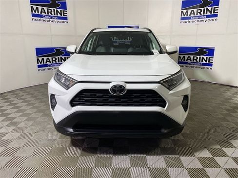 Used 2019 Toyota RAV4 XLE Premium image 12
