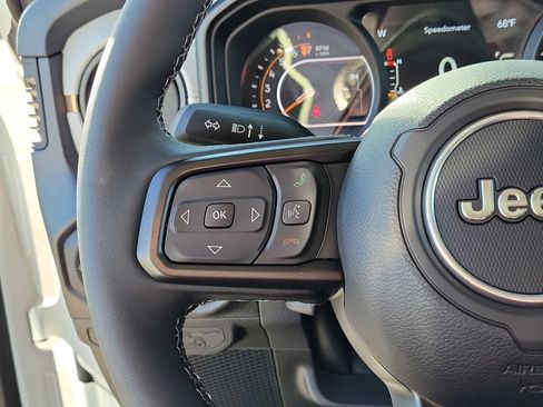 New 2025 Jeep Gladiator Sport AWD/4WD image 24