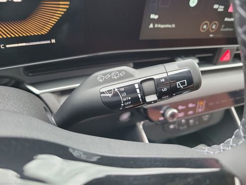 New 2026 Kia Carnival EX FWD image 30