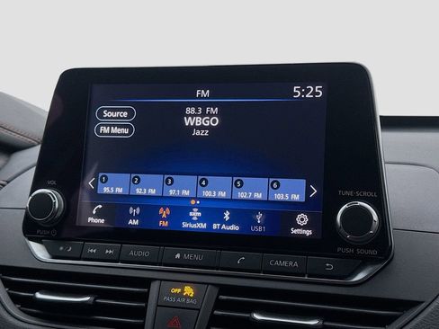 Used 2021 Nissan Altima 2.5 SR w/ SR Premium Package AWD/4WD image 17