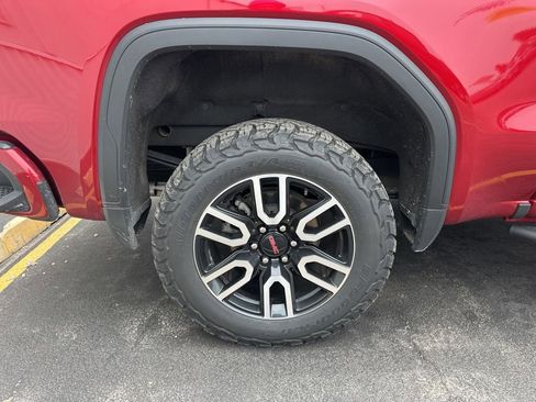 Used 2023 GMC Sierra 1500 AT4 w/ Technology Package image 9